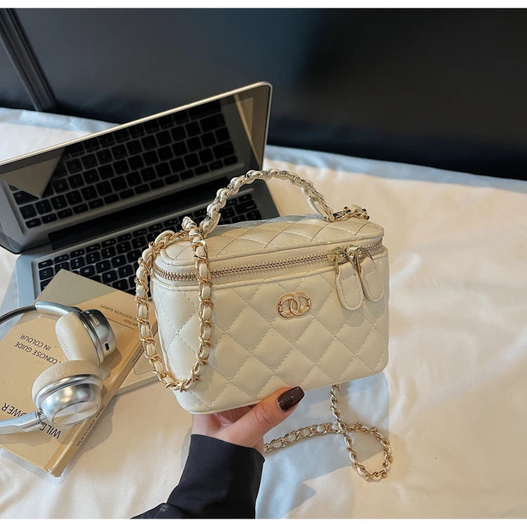 Elegant Quilted Vanity Bag – Timeless Luxury for Every Occasion