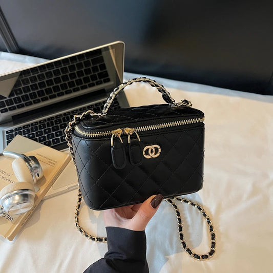 Elegant Quilted Vanity Bag – Timeless Luxury for Every Occasion