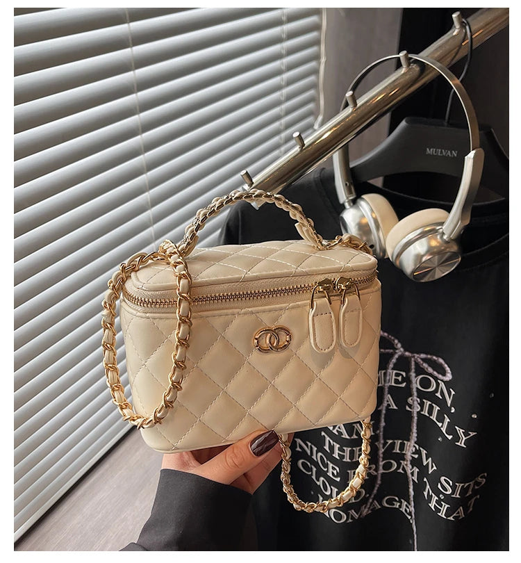 Elegant Quilted Vanity Bag – Timeless Luxury for Every Occasion