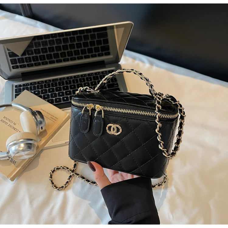 Elegant Quilted Vanity Bag – Timeless Luxury for Every Occasion
