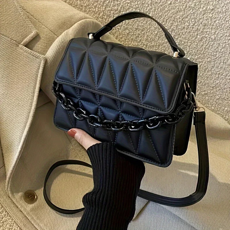 Quilted Crossbody Bag – Elegant, Compact & Stylish