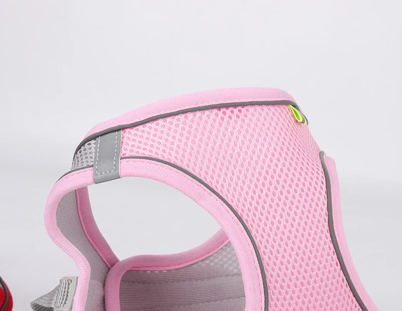 “Soft & Comfy Dog Harness Leash Set – Adjustable No-Pull Design for Small & Medium Pets”